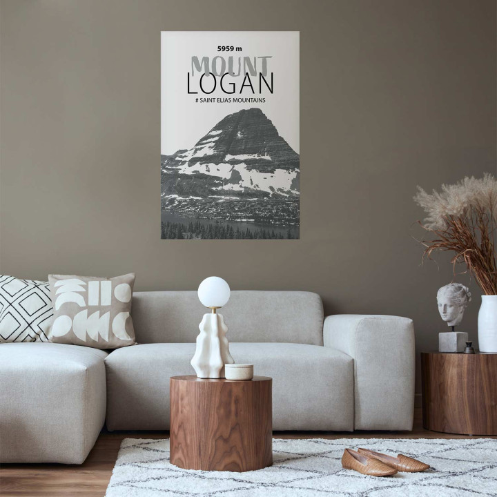 Poster - The majestic Mount Logan mountain peak, crown of mountains, mountain landscape