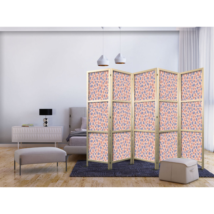 Parawan japoński - Giraffe Pattern - Colorful Animal Pattern in Blue-Pink Spots.
